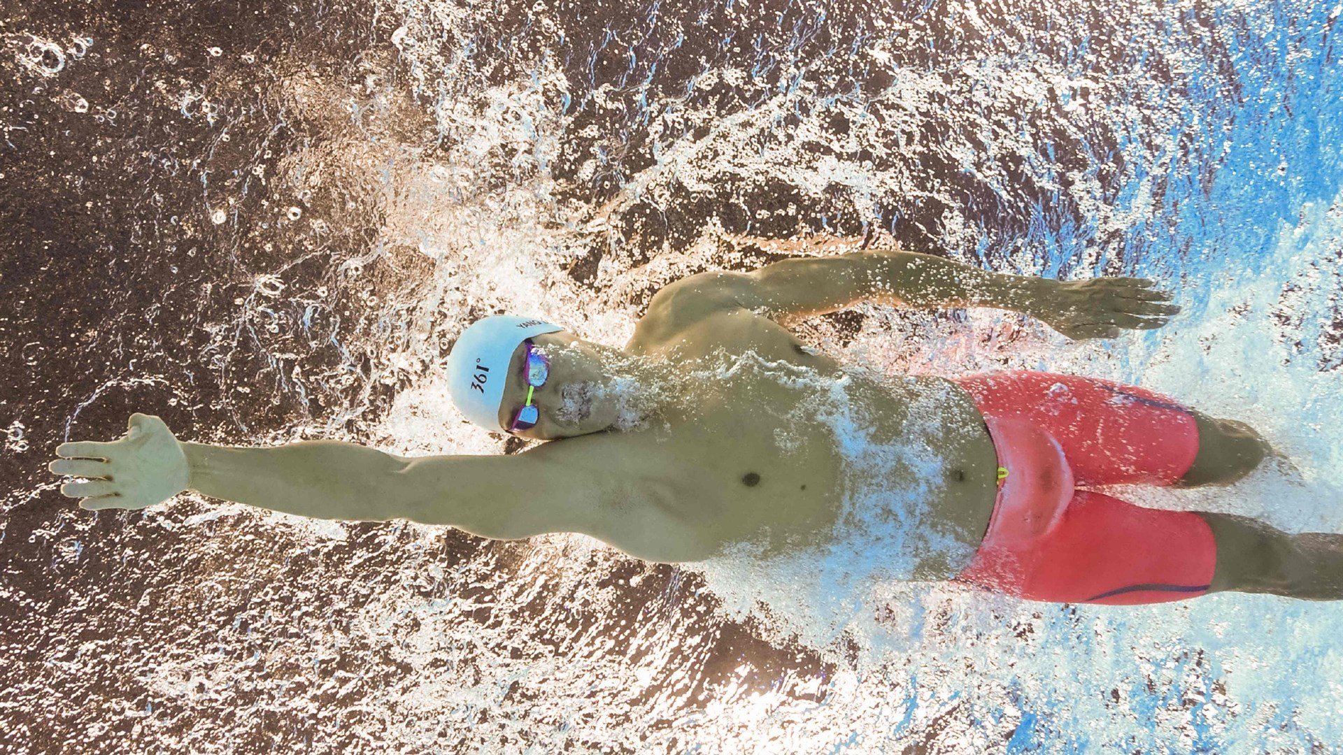 爱游戏娱乐平台-游泳队曝出内斗风波，管理层紧急召开协调会，游泳队2021